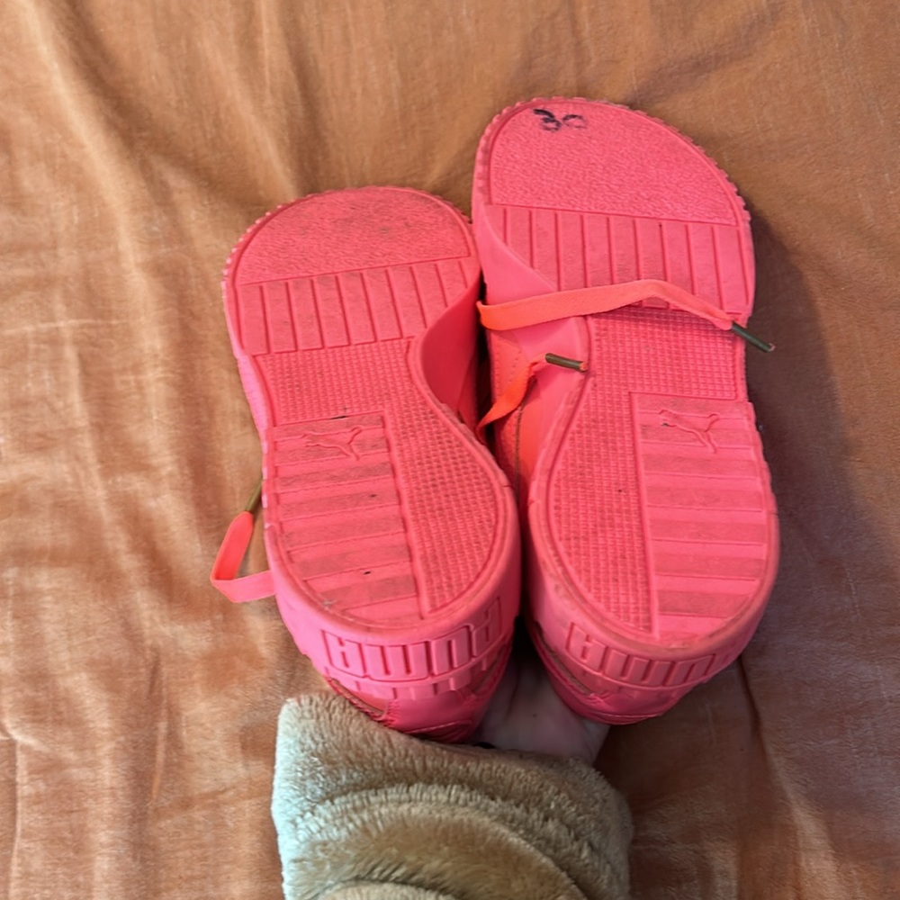 Neon puma 7.5 - Picture 6 of 6
